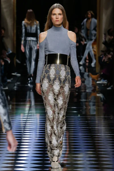 Look 37